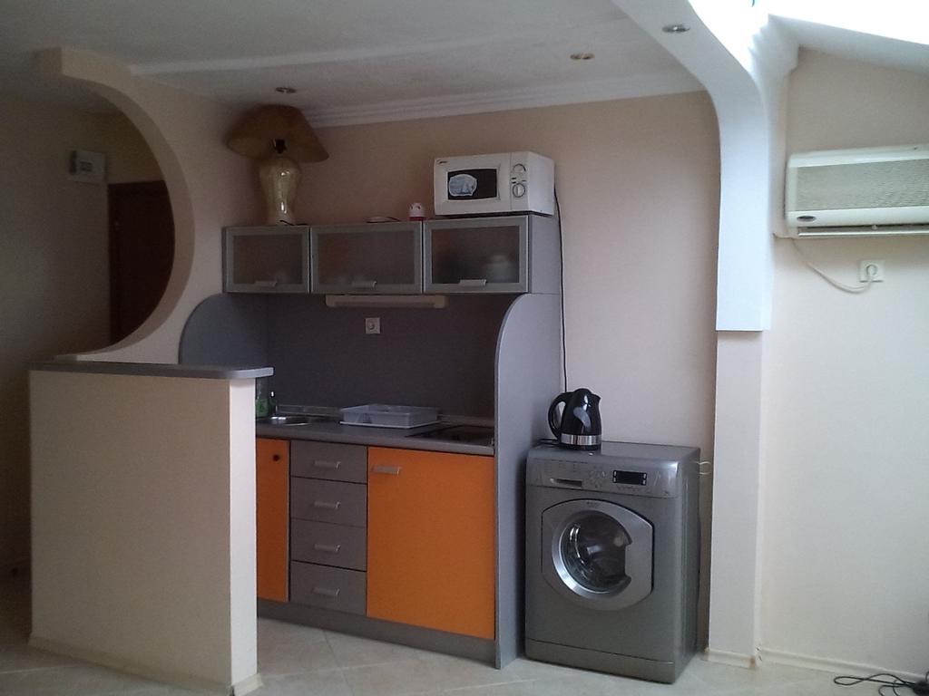 סאני ביץ' Apartments Bravo 1-Vichevi מראה חיצוני תמונה