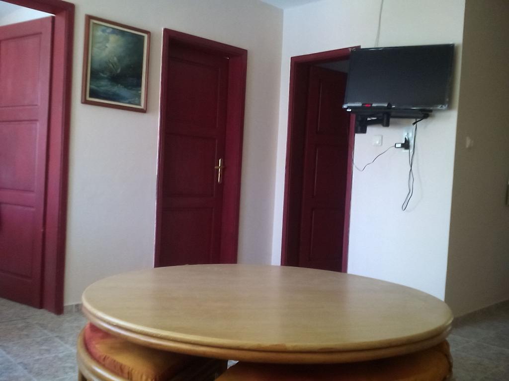 סאני ביץ' Apartments Bravo 1-Vichevi מראה חיצוני תמונה