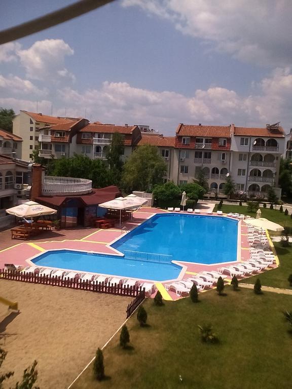 סאני ביץ' Apartments Bravo 1-Vichevi מראה חיצוני תמונה