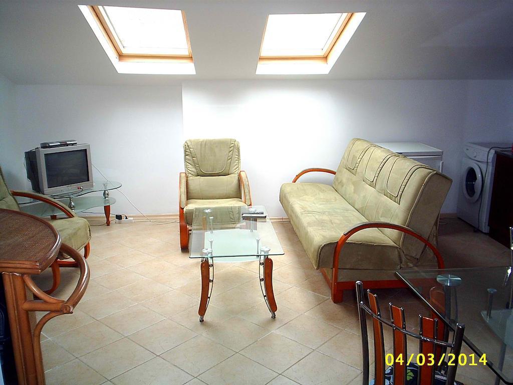 סאני ביץ' Apartments Bravo 1-Vichevi מראה חיצוני תמונה
