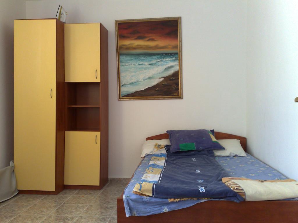 סאני ביץ' Apartments Bravo 1-Vichevi מראה חיצוני תמונה