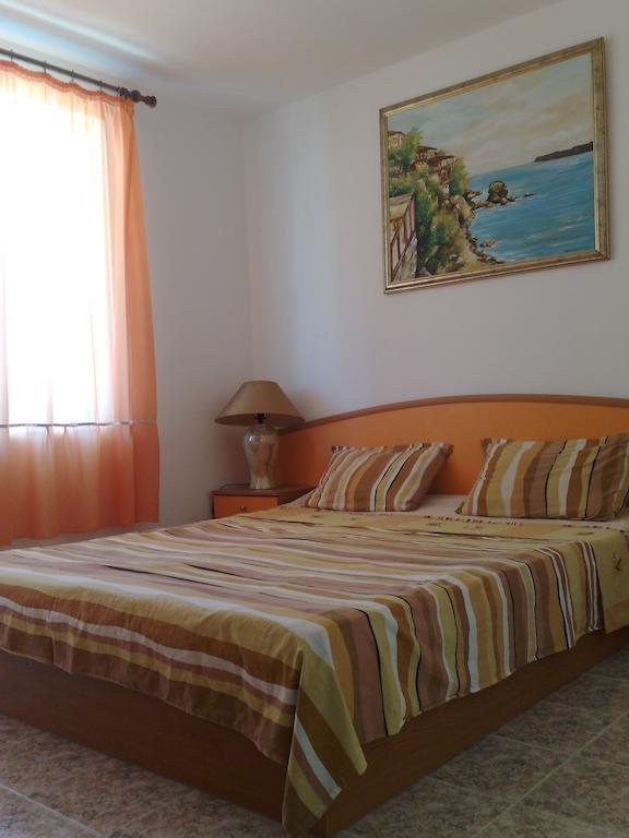 סאני ביץ' Apartments Bravo 1-Vichevi מראה חיצוני תמונה