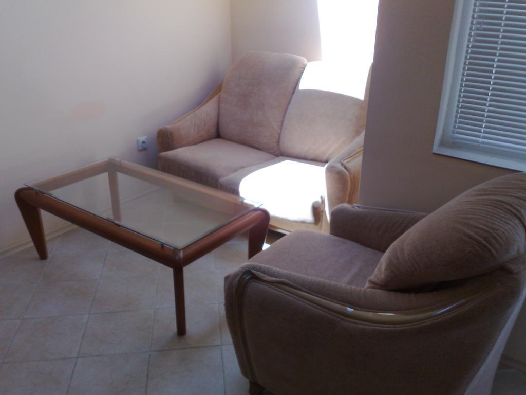 סאני ביץ' Apartments Bravo 1-Vichevi מראה חיצוני תמונה
