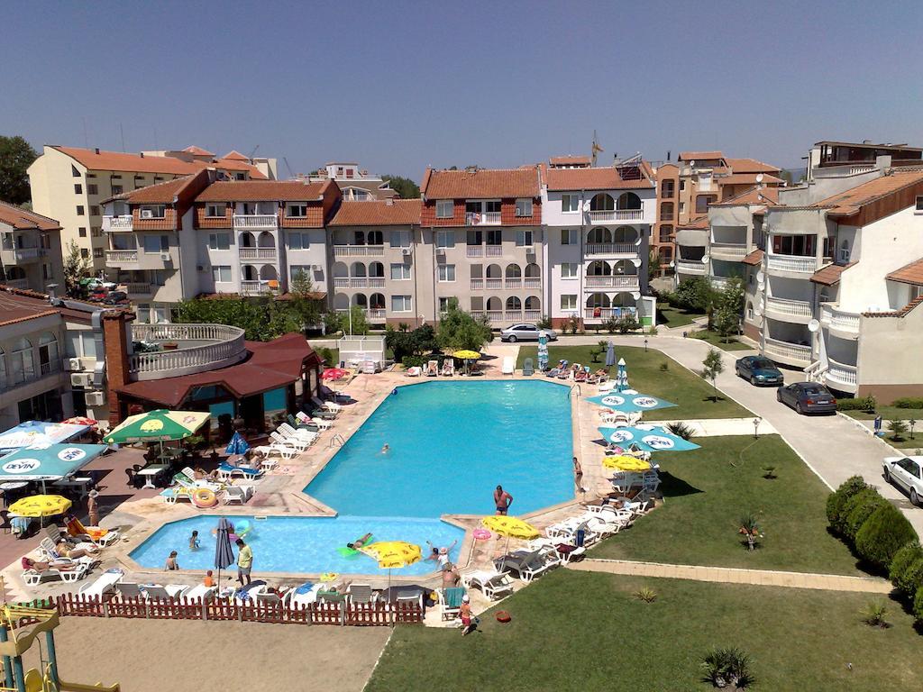 סאני ביץ' Apartments Bravo 1-Vichevi מראה חיצוני תמונה