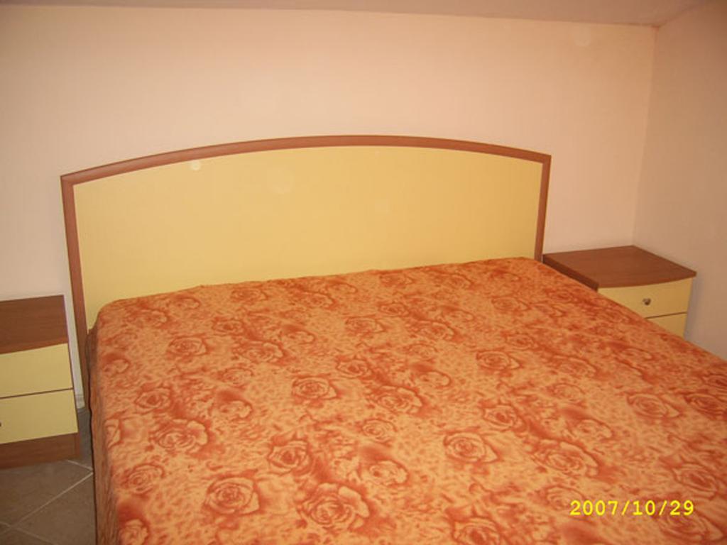 סאני ביץ' Apartments Bravo 1-Vichevi מראה חיצוני תמונה