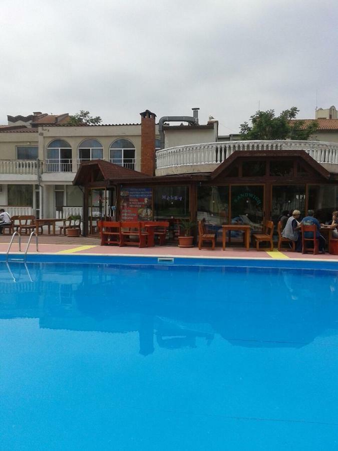 סאני ביץ' Apartments Bravo 1-Vichevi מראה חיצוני תמונה