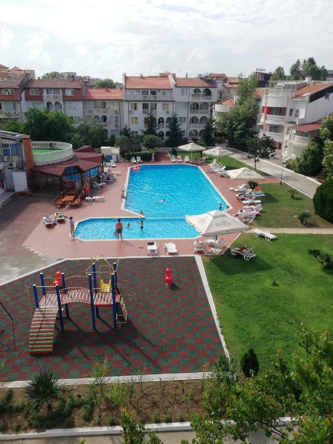 סאני ביץ' Apartments Bravo 1-Vichevi מראה חיצוני תמונה