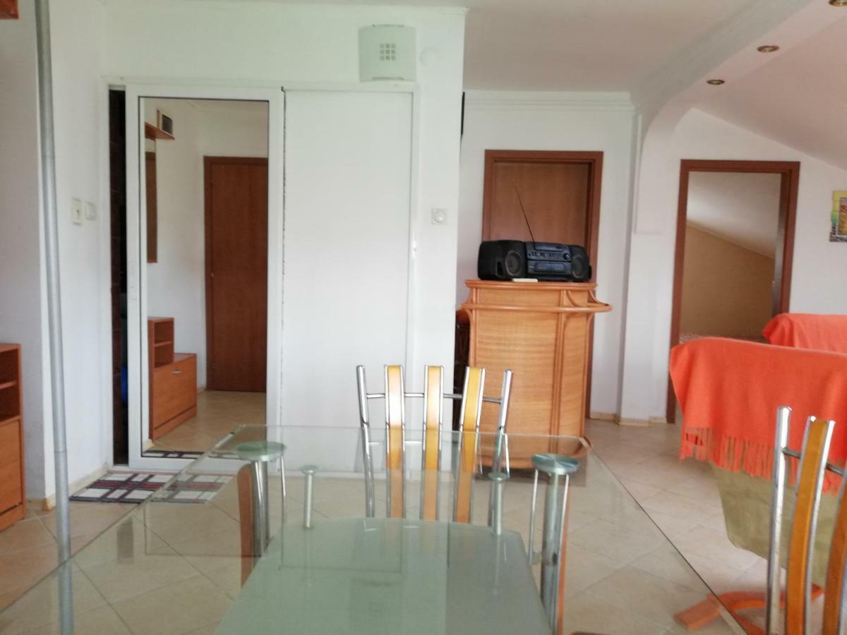 סאני ביץ' Apartments Bravo 1-Vichevi מראה חיצוני תמונה
