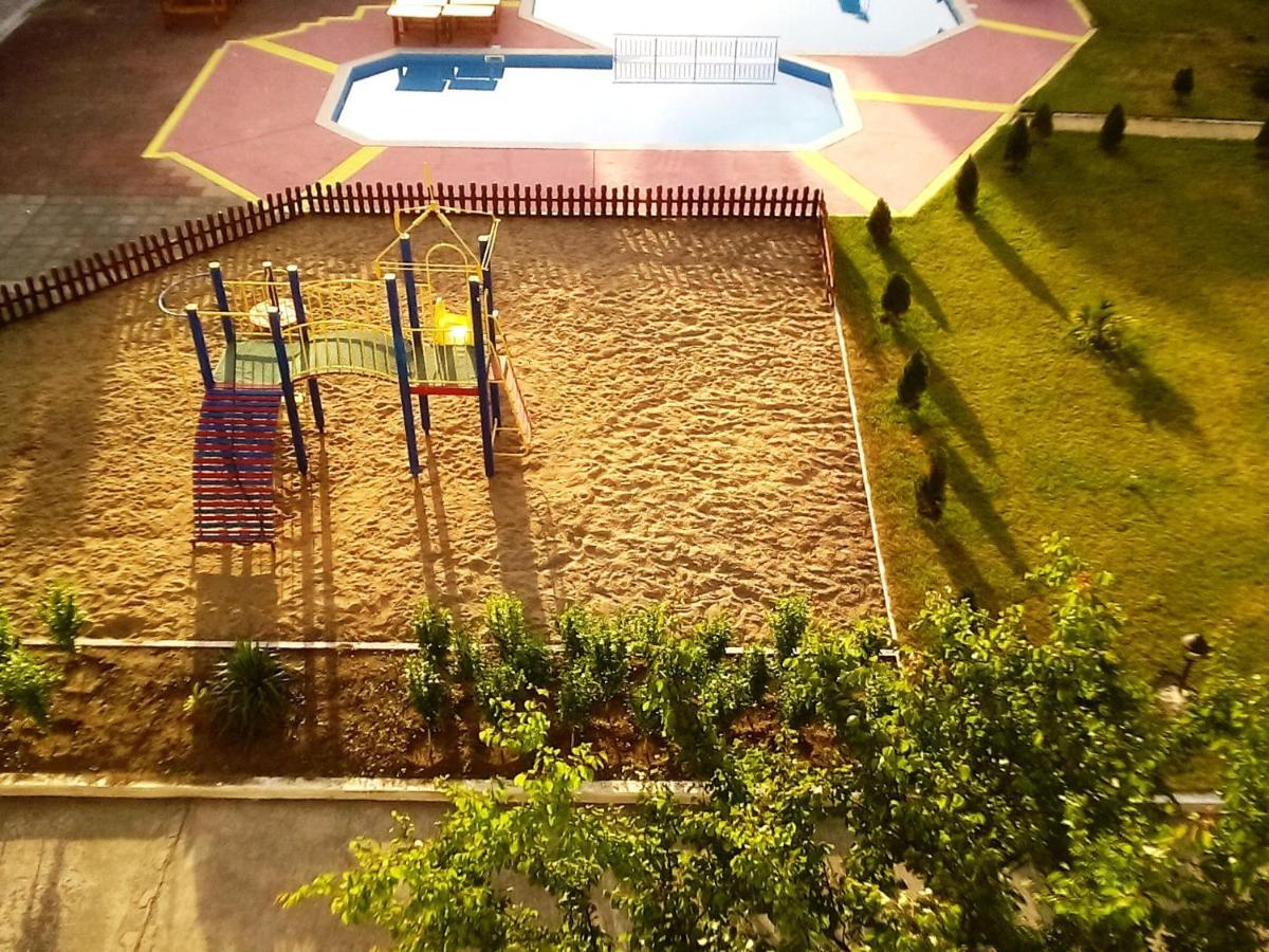 סאני ביץ' Apartments Bravo 1-Vichevi מראה חיצוני תמונה